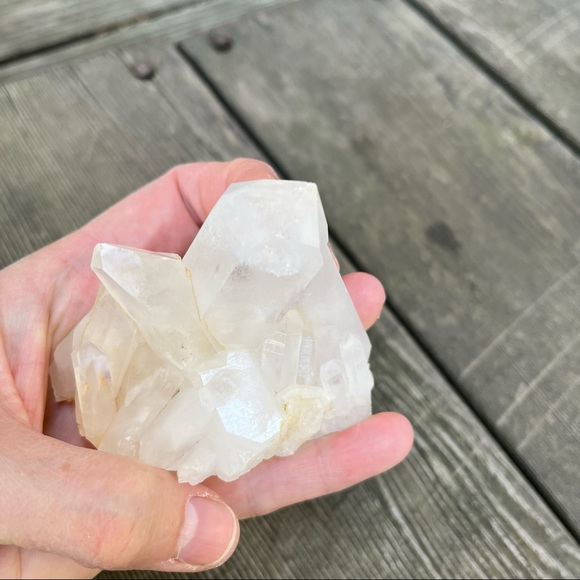 Clear Quartz Crystal Cluster Self Standing - Picture 13 of 17